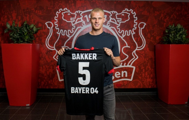 场均轰26+10！中国女篮又一15岁1米90新星蹿升：未来搭档韩旭？（场均26分10板！中国女篮又现15岁1米90新星崛起，未来有望搭档韩旭？）