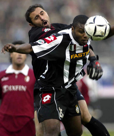 如果我是曼联高层，直接租米特洛维奇先顶着（若我掌舵曼联，先租米特罗维奇救急）