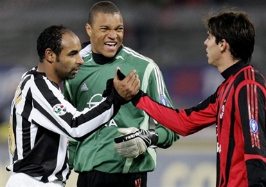 安东尼：梅西是我的偶像和标杆；拒绝拜仁还因我孩子喜欢西班牙（安东尼自述：梅西是偶像与标杆，拒绝拜仁也因孩子爱西班牙）