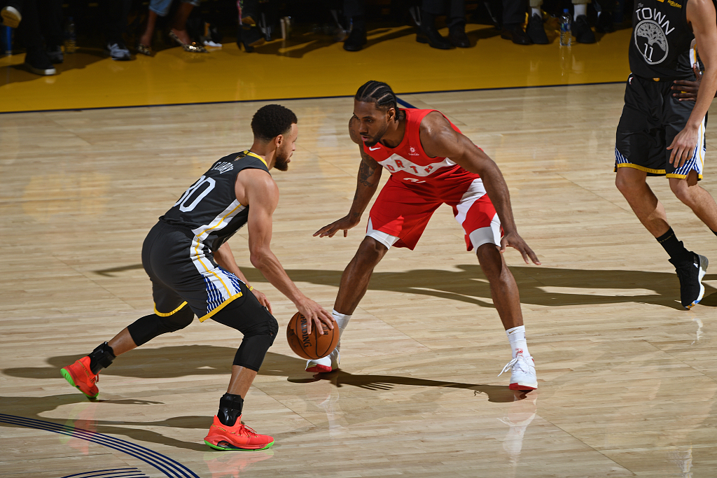 北马其顿新一期大名单：埃尔马斯领衔，英博外援阿利米在列（北马其顿最新国家队名单出炉：埃尔马斯压阵，英博外援阿利米入选）