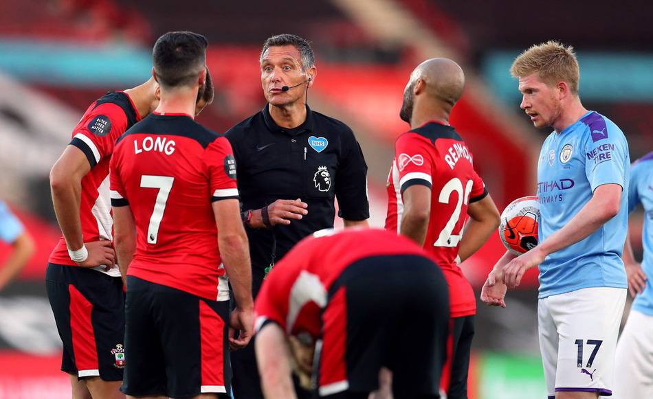 库尔图瓦昨夜对利物浦扑救8次，欧冠生涯仅次于22年决赛的9次（对阵利物浦，库尔图瓦昨夜贡献8次扑救，欧冠生涯仅次于2022决赛的9次）