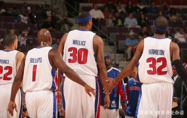 官方：库拉索主帅艾德沃卡特因家事暂离球队，由助教率队迎战牙买加（库拉索官宣：主帅艾德沃卡特因家事暂时离队，助教将带队战牙买加）