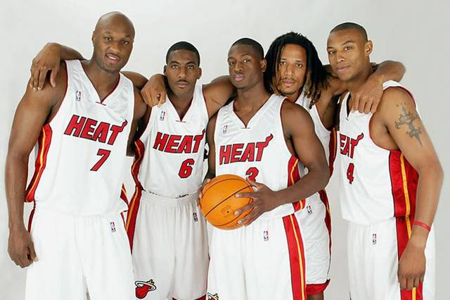 巴媒：奥斯卡此前并无严重心脏问题病史，医生正调查异常原因（巴媒称奥斯卡无严重心脏病史，医生正调查异常成因）