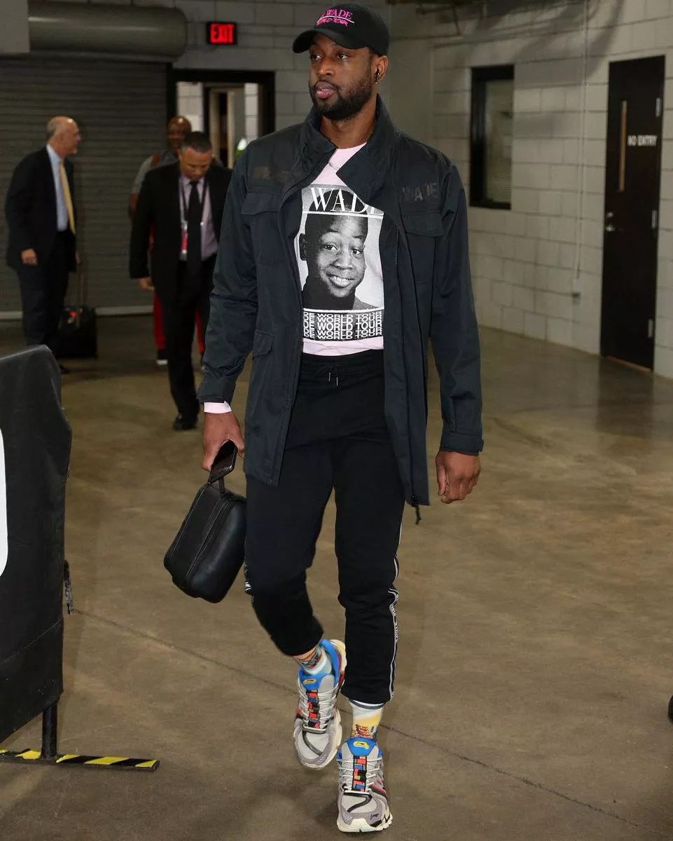 不只“空降”齐达内，腾讯还在“传奇现场”带来了新惊喜（齐达内空降只是开始，腾讯在“传奇现场”惊喜加码）