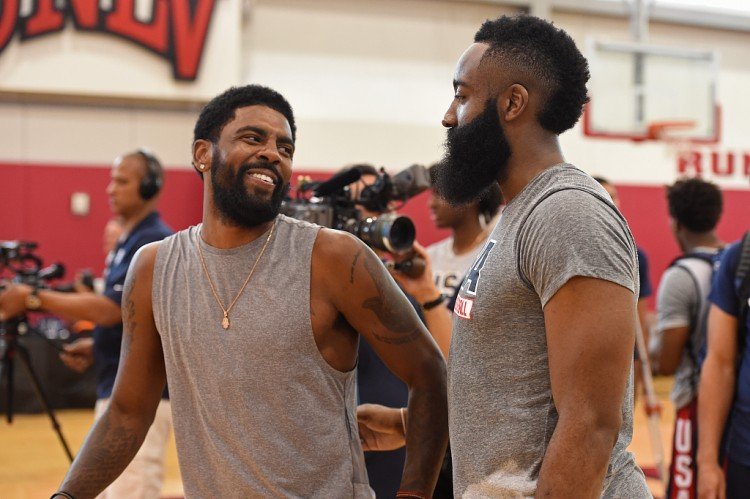 德转列希腊球员历史身价前10：马诺拉斯4500万第1，帕帕上榜（德转公布希腊球员历史身价TOP10：马诺拉斯4500万领跑，帕帕入围）