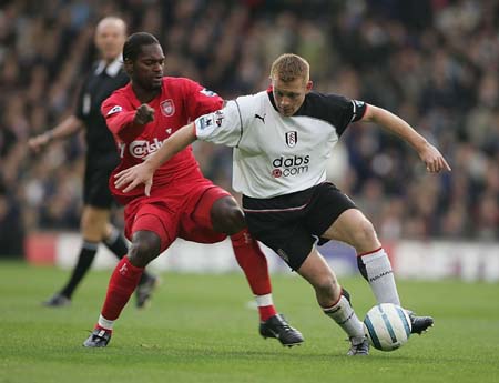 世体：巴萨还没有收到对特狮的报价，他们希望他先彻底康复（世体：巴萨尚未收到特尔施特根的报价，俱乐部希望他先完全康复）