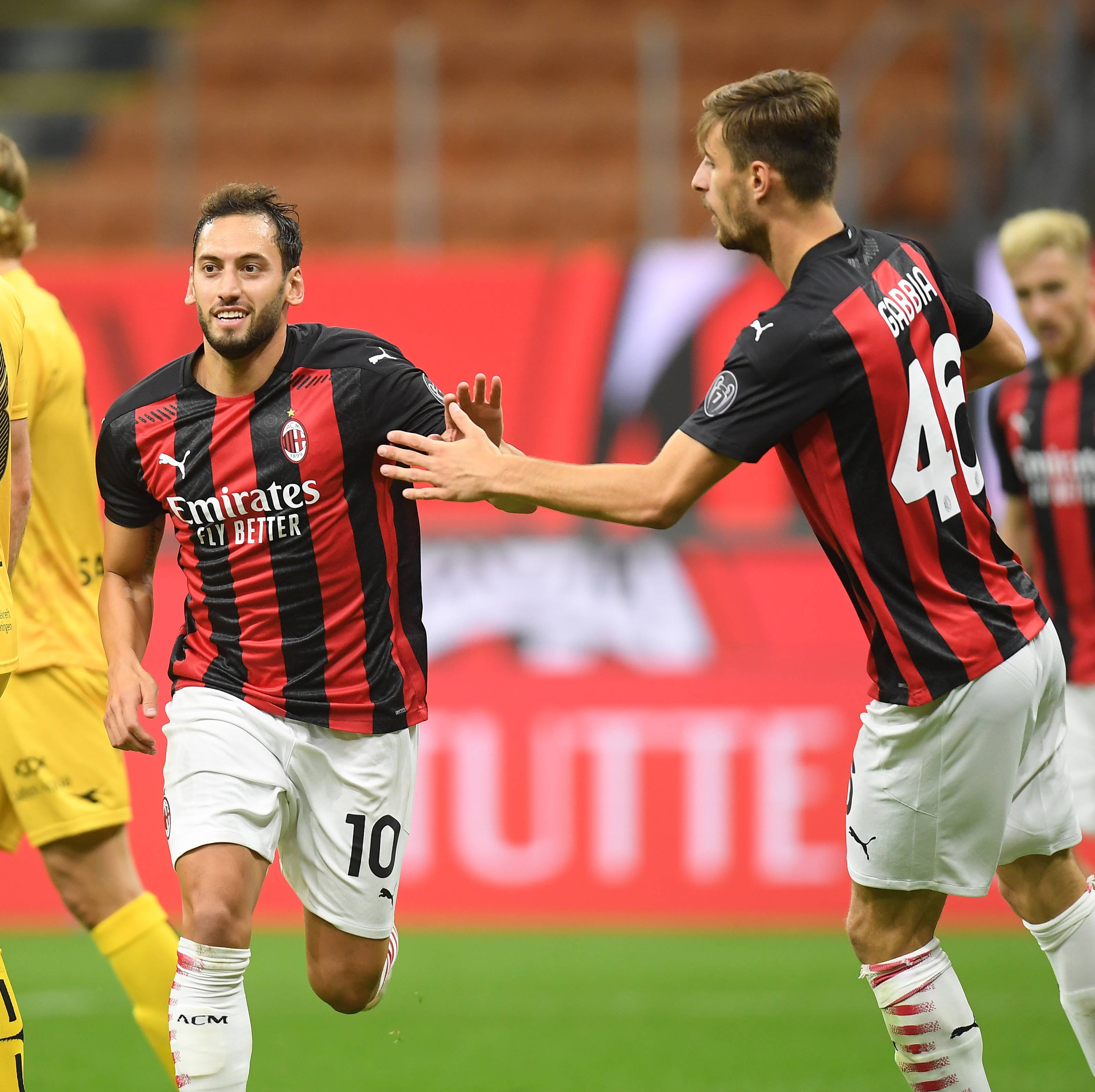 半场战报：法兰克福0-0沃尔夫斯堡（半场速报：法兰克福与沃尔夫斯堡0-0握手言和）